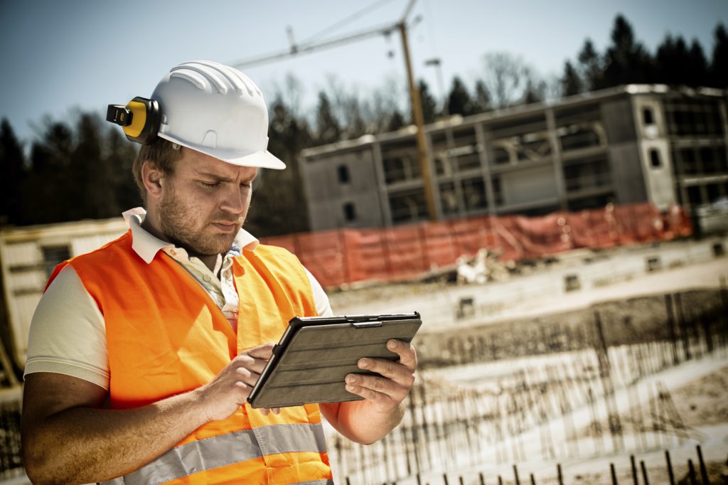 Medium_Construction worker with tablet